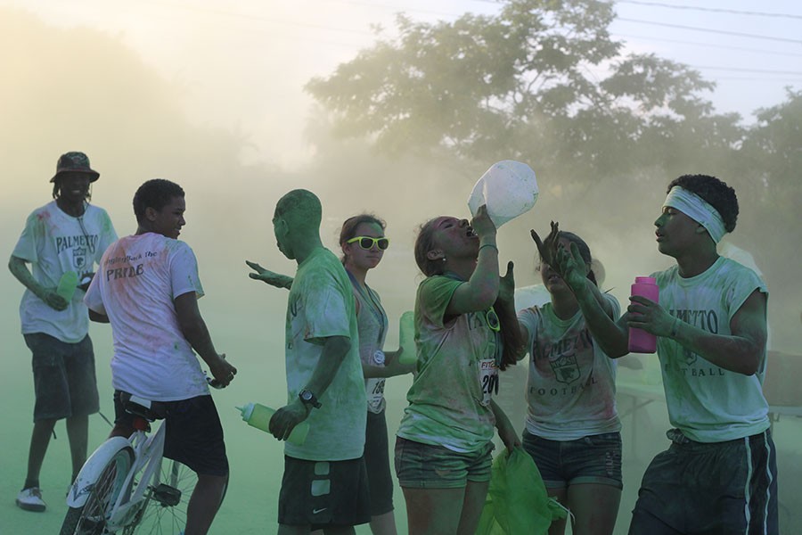 Clouds of fun at the Palmetto Bay Color Run