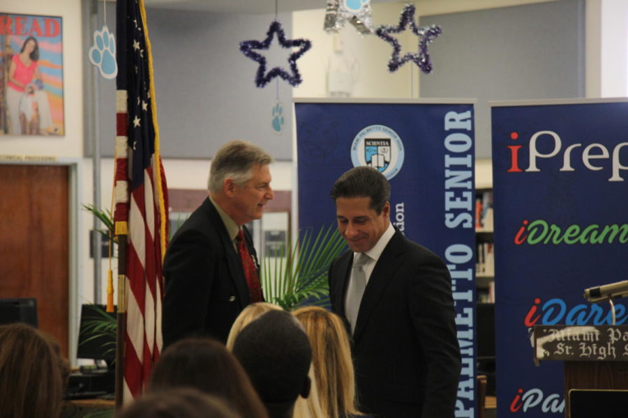 Alberto Carvalho shares a moment with Dr. Larry Feldman.