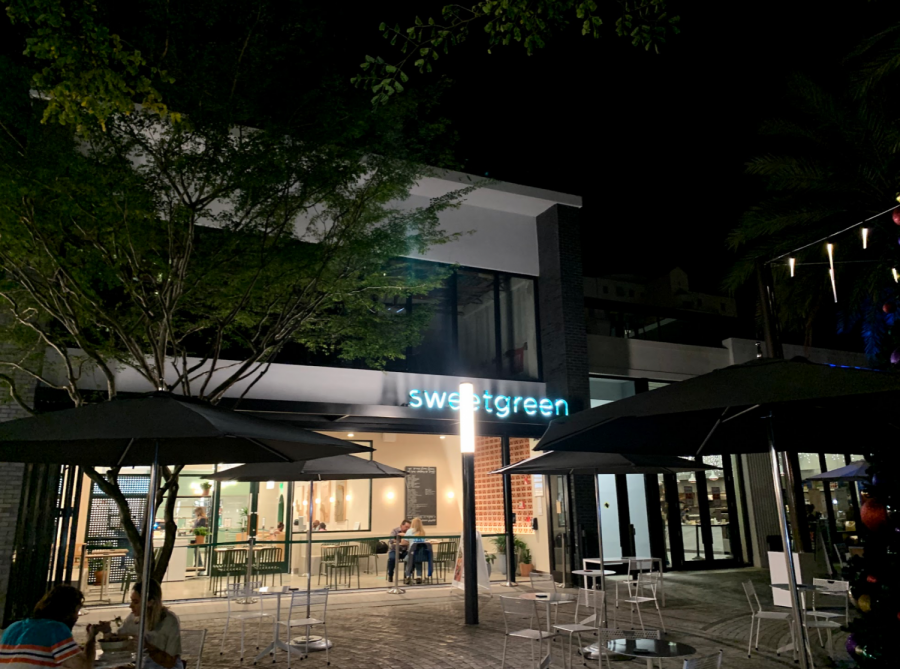 A look at Sweetgreen’s restaurant entrance and outdoor dining area. 