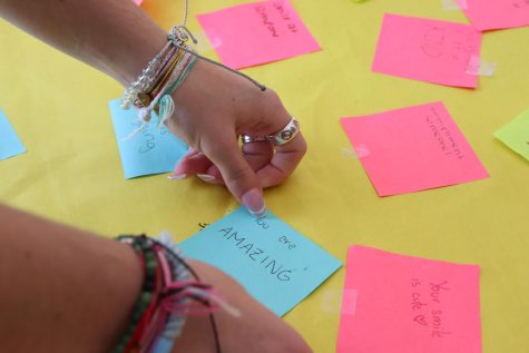 Miami Palmetto Senior High School student leaving a thoughtful note for her peers.
