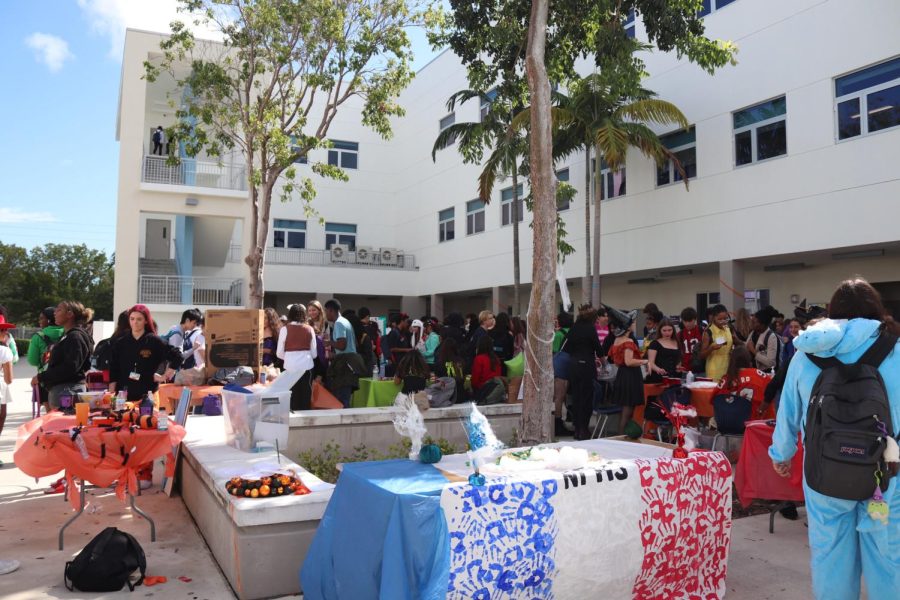 On Halloween day, clubs hosted a courtyard event, passing out candies and promoting their clubs to those dressed in costume. The event encouraged students to come to school in their Halloween costumes and participate in the festivities.