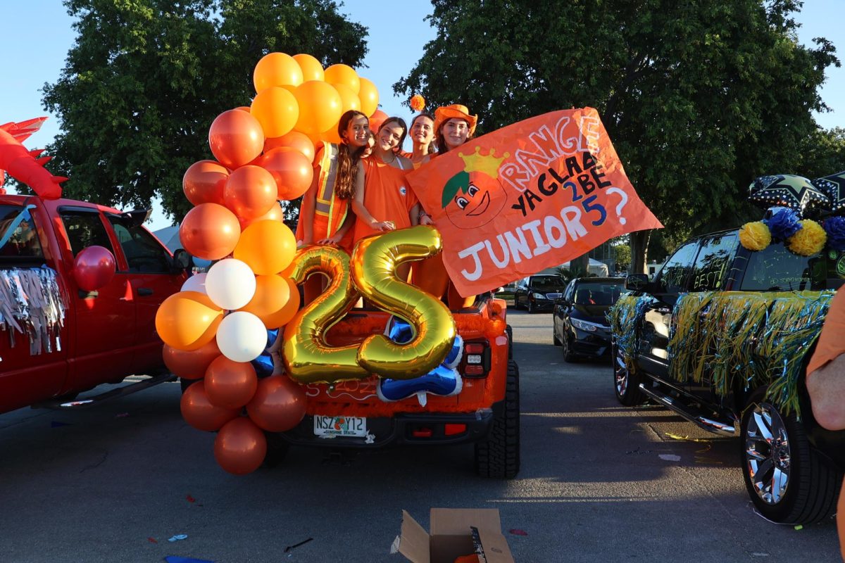 PHOTOGALLERY: Class Car Parade