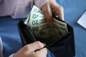 Career Corner: Student (Re) Sellers